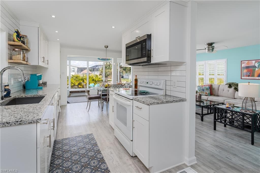 216 Rookery Rd, Naples, FL 34114-20