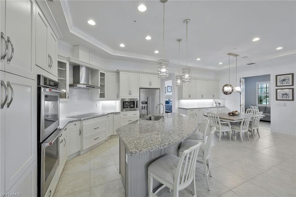 2505 Breakwater Way 3102, Naples, FL 34112-9