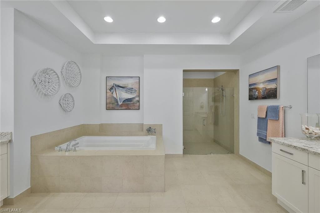 2505 Breakwater Way 3102, Naples, FL 34112-17