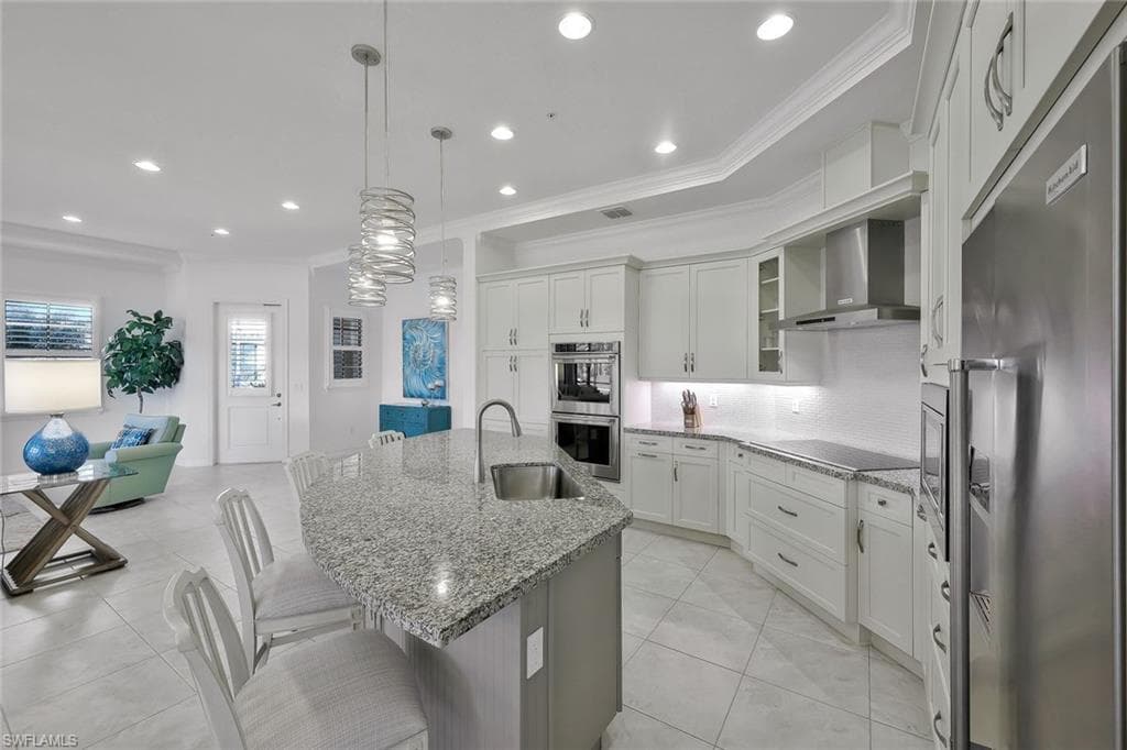 2505 Breakwater Way 3102, Naples, FL 34112-8