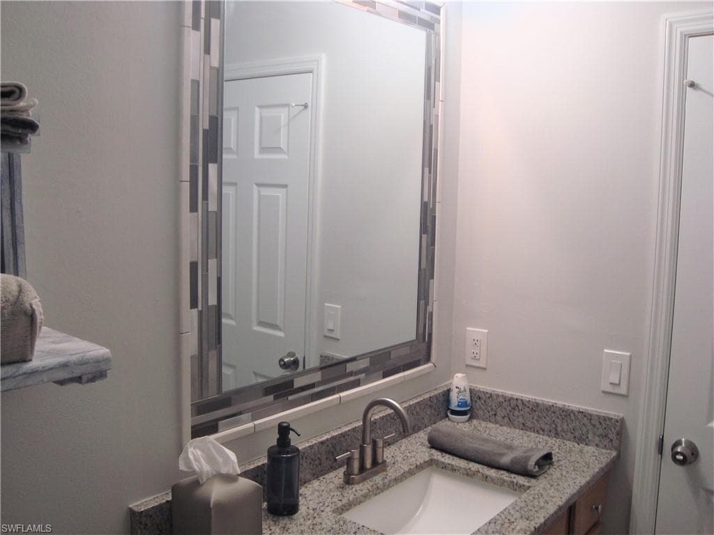 787 106th Ave N, Naples, FL 34108-28
