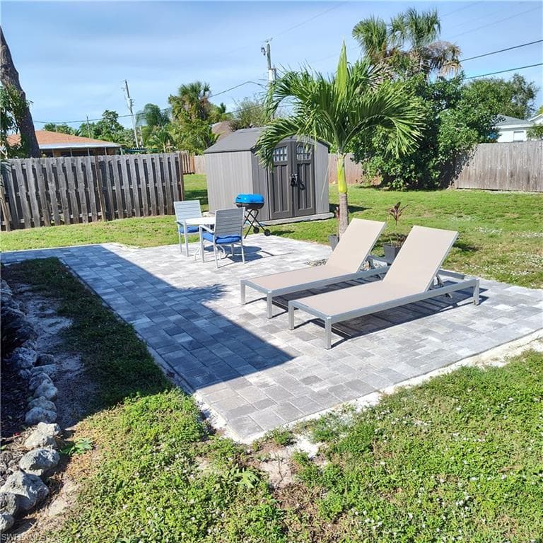 787 106th Ave N, Naples, FL 34108-7