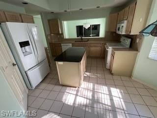 2806 Aintree Ln H102, Naples, FL 34112-5