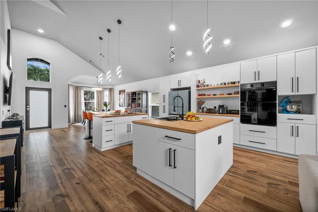 2513 Blackburn Cir, Cape Coral, FL 33991-10