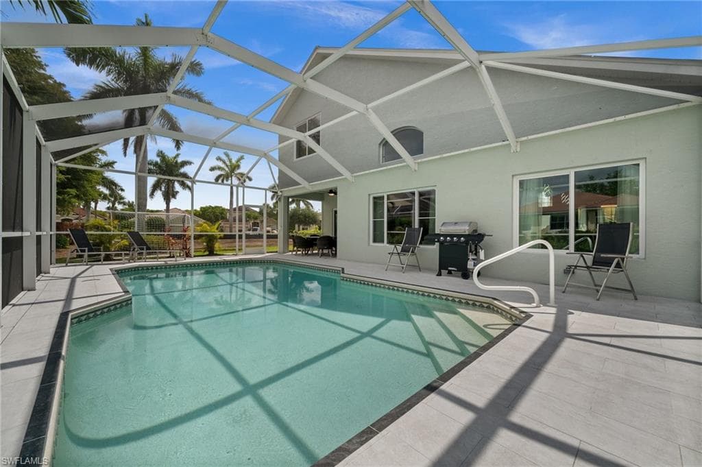 2513 Blackburn Cir, Cape Coral, FL 33991-19