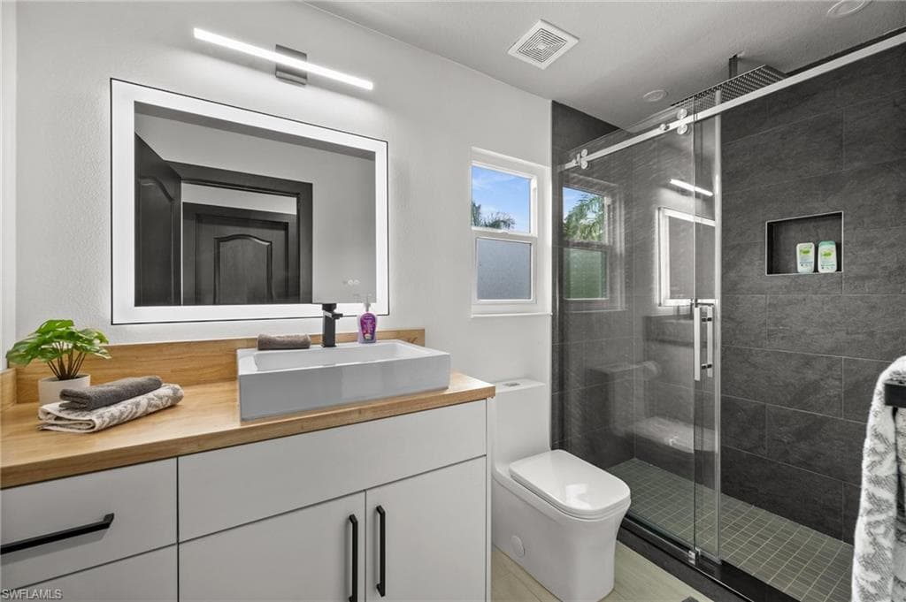 2513 Blackburn Cir, Cape Coral, FL 33991-30