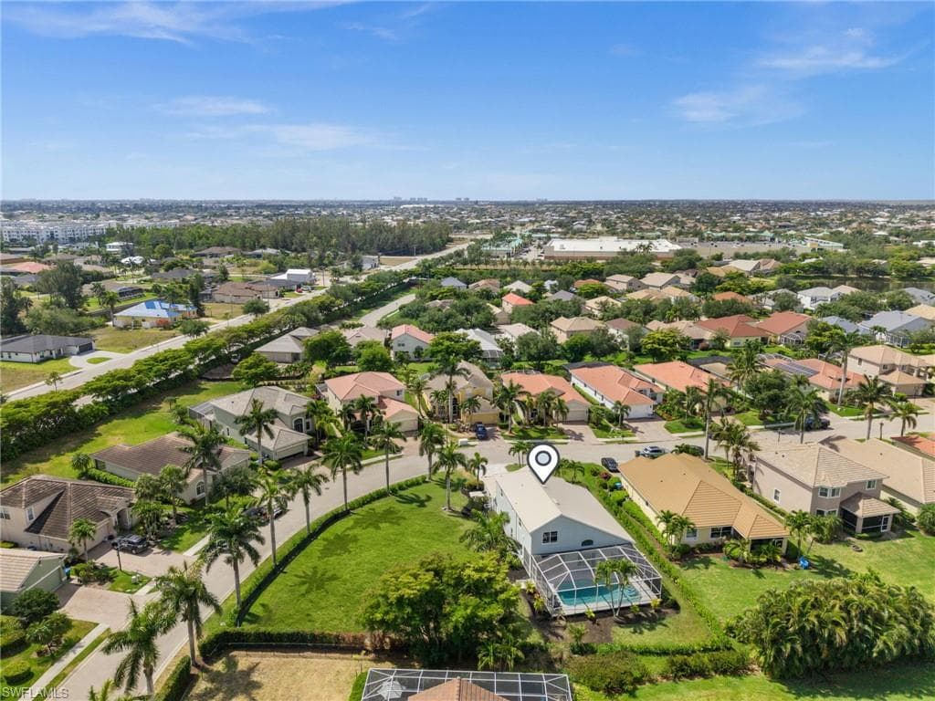 2513 Blackburn Cir, Cape Coral, FL 33991-38