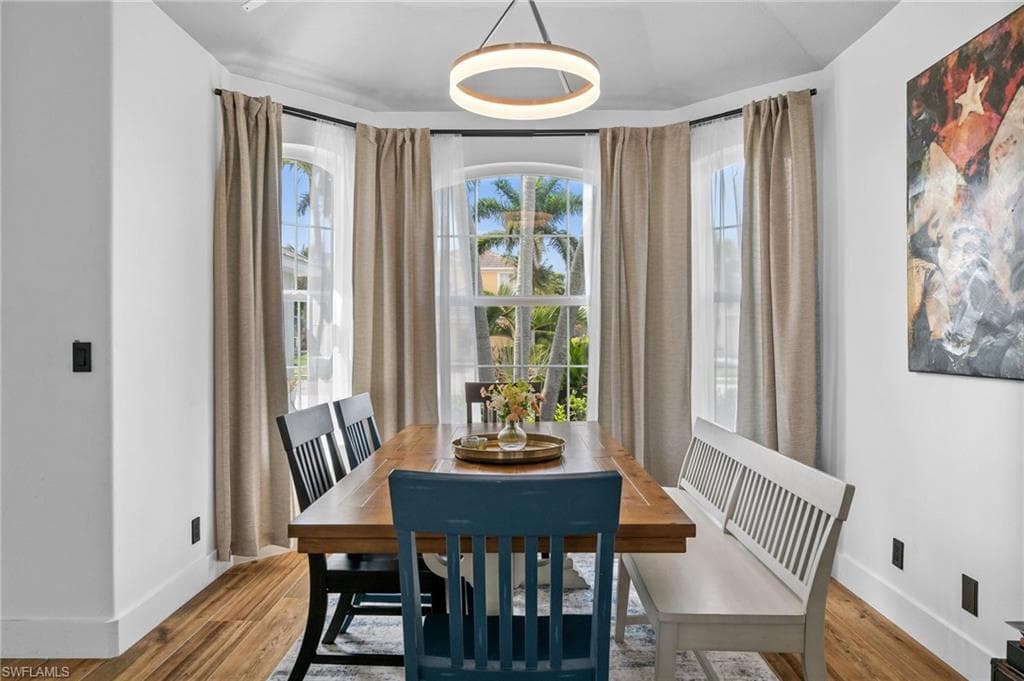 2513 Blackburn Cir, Cape Coral, FL 33991-4