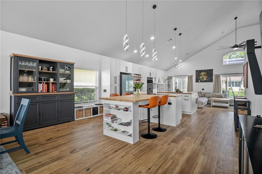 2513 Blackburn Cir, Cape Coral, FL 33991-6