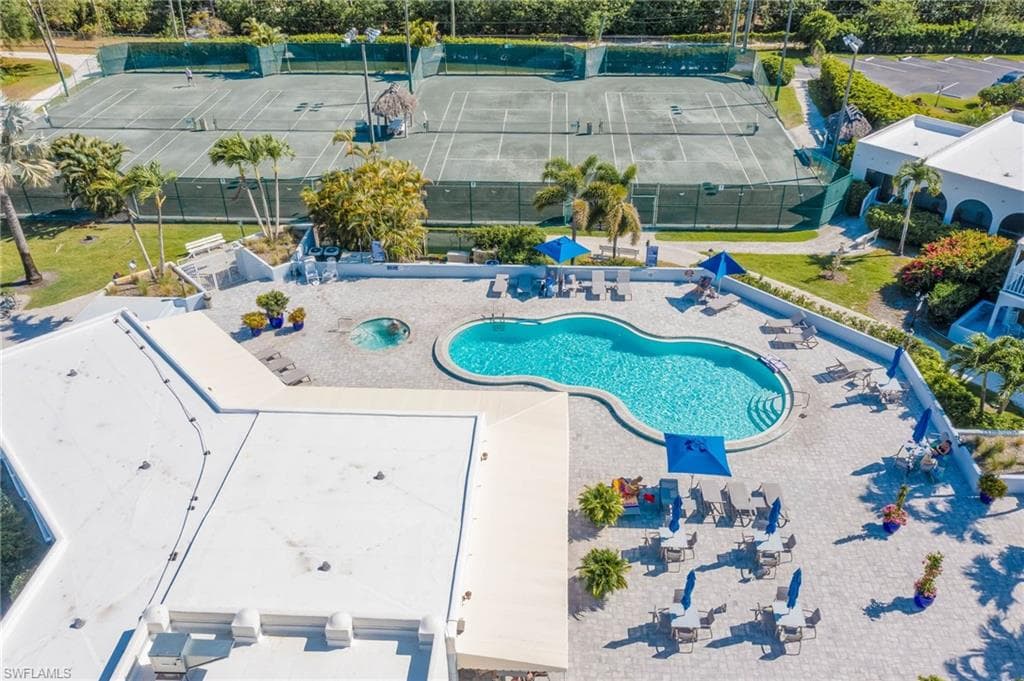3323 Olympic Dr 723, Naples, FL 34105-28