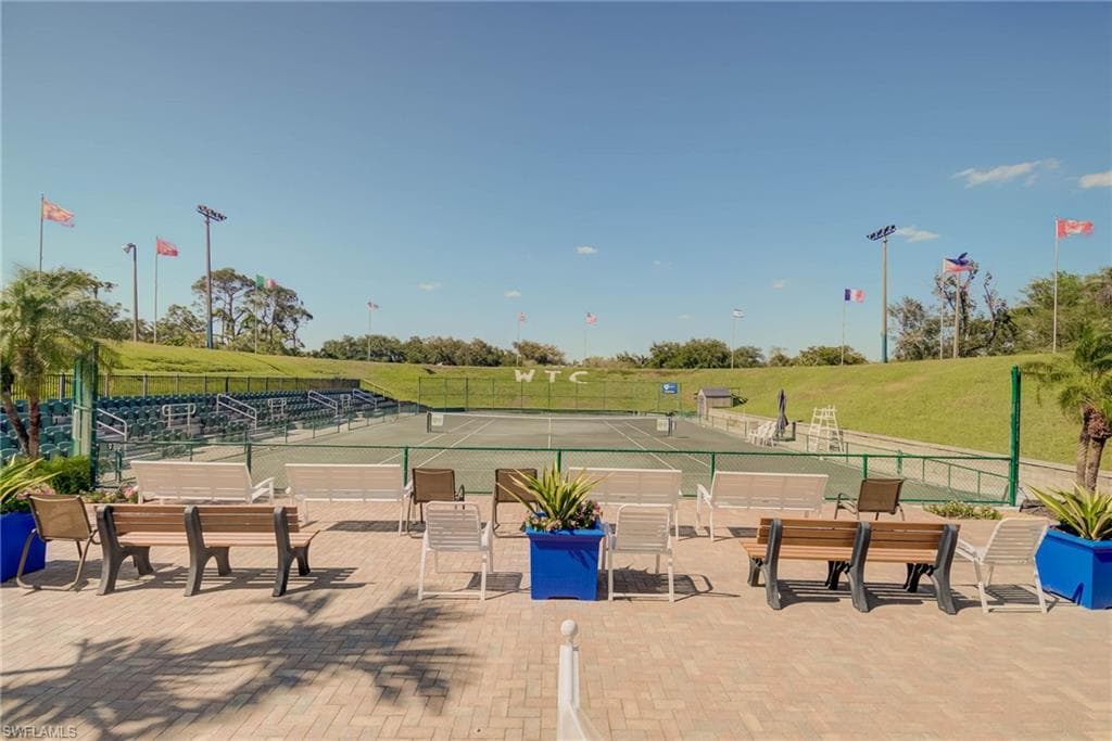 3323 Olympic Dr 723, Naples, FL 34105-31
