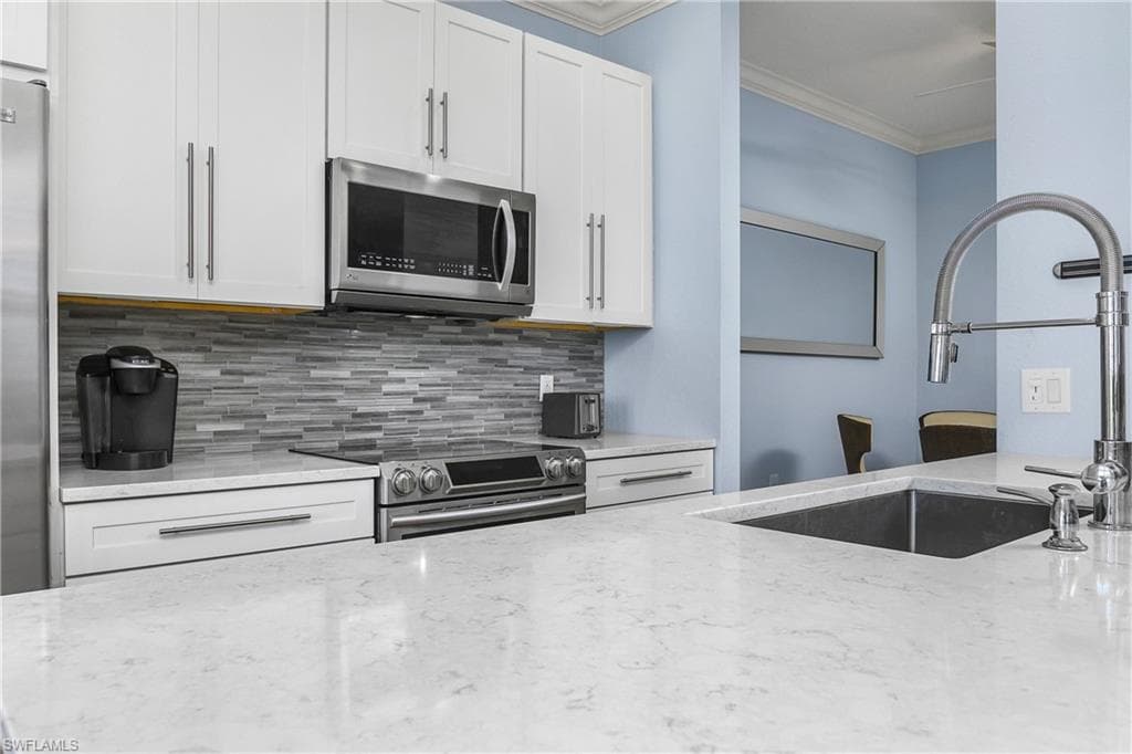 9719 Acqua Ct 241, Naples, FL 34113-3