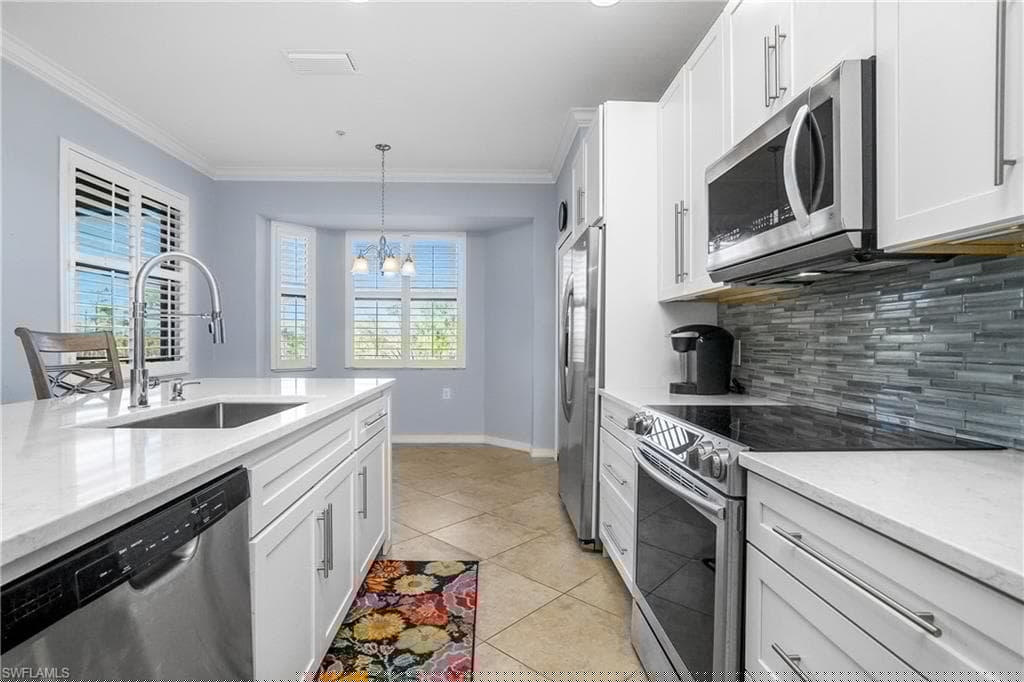 9719 Acqua Ct 241, Naples, FL 34113-6