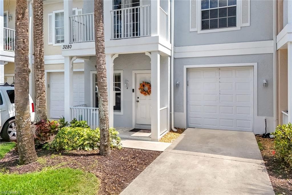 3280 Lindsey Ln 4, Naples, FL 34109-2