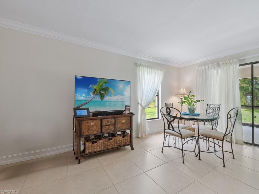 151 Cypress Way E E101, Naples, FL 34110-9
