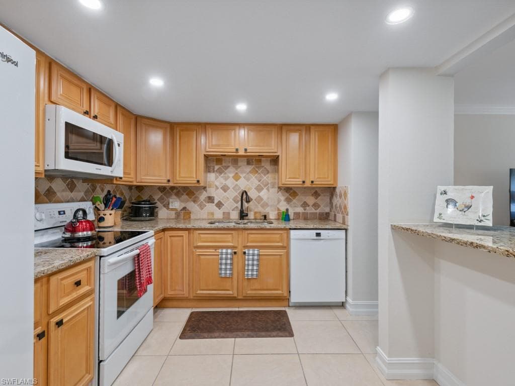 151 Cypress Way E E101, Naples, FL 34110-12