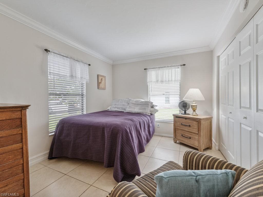 151 Cypress Way E E101, Naples, FL 34110-16