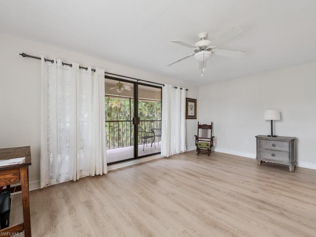 151 Cypress Way E E101, Naples, FL 34110-18