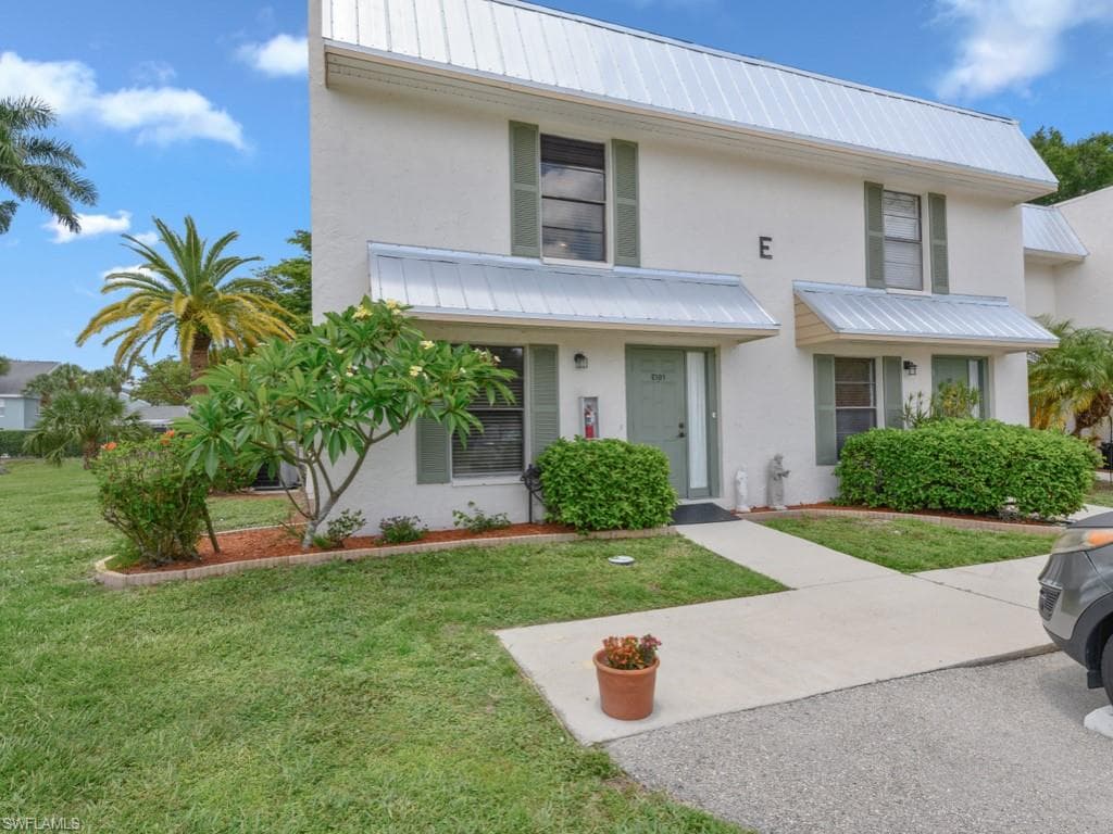 151 Cypress Way E E101, Naples, FL 34110-1