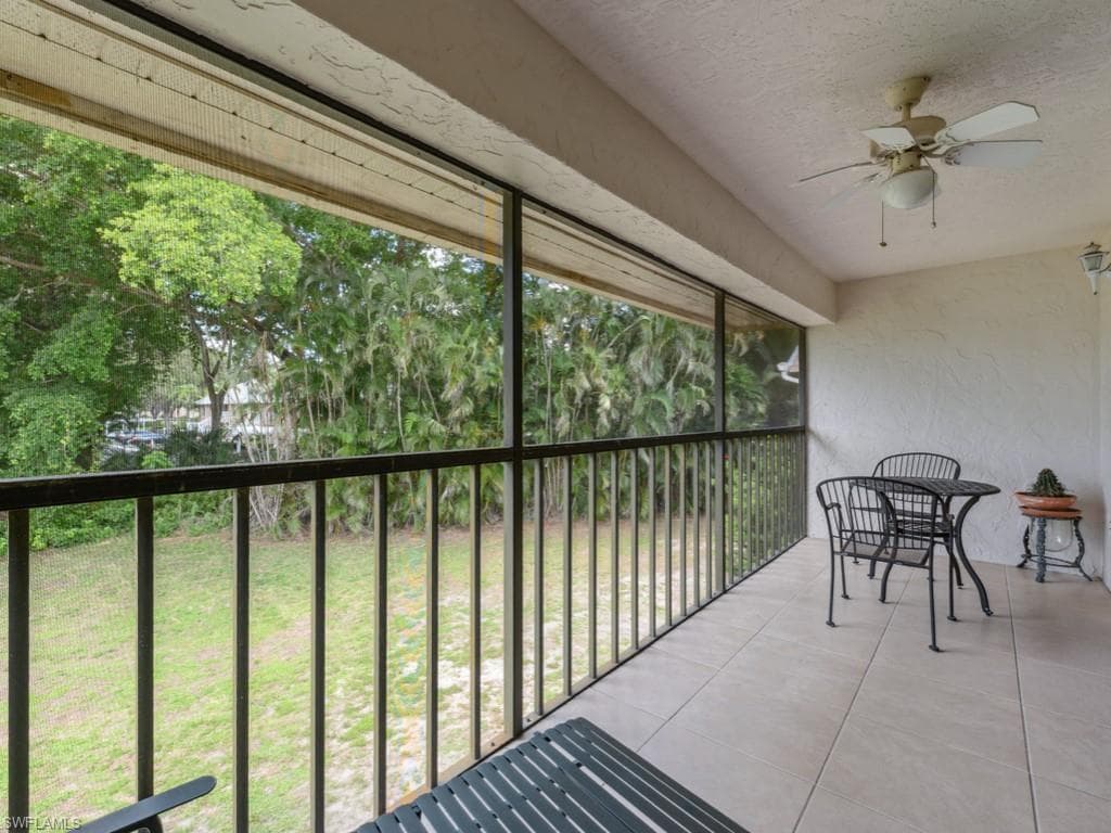 151 Cypress Way E E101, Naples, FL 34110-21