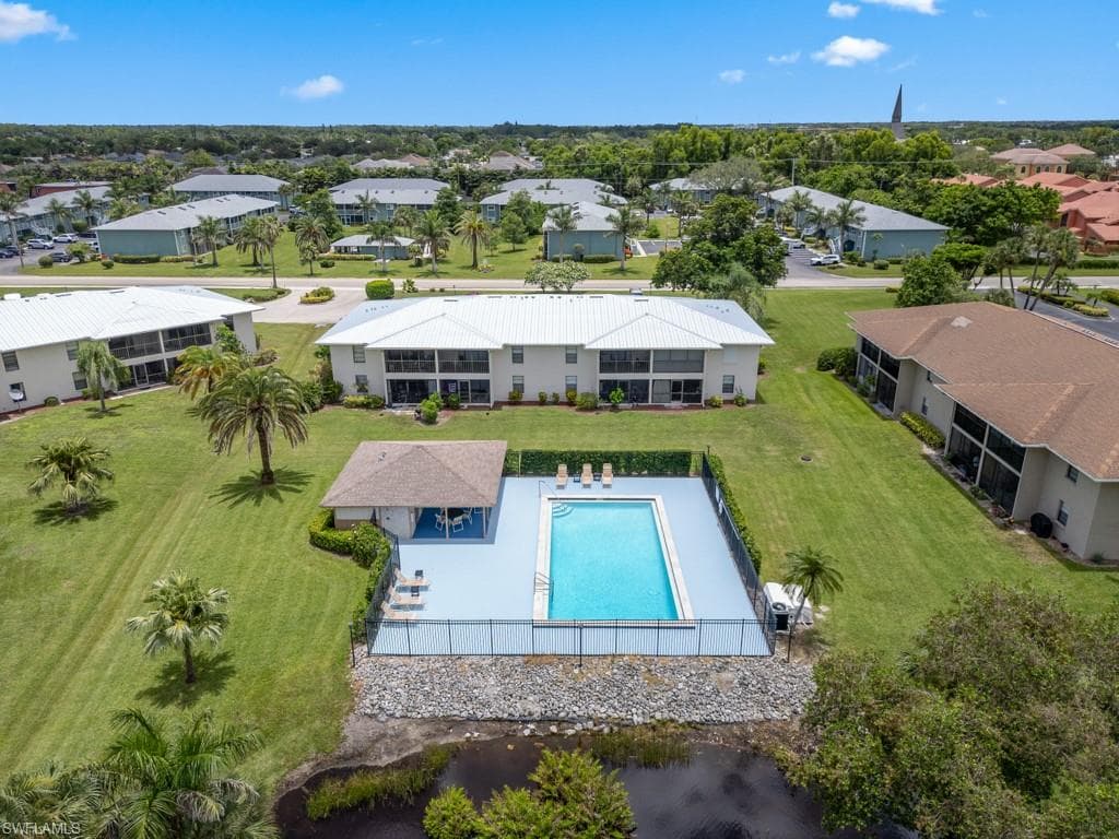 151 Cypress Way E E101, Naples, FL 34110-25