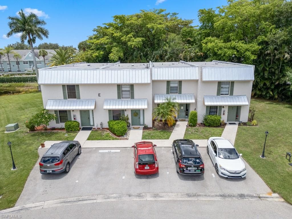 151 Cypress Way E E101, Naples, FL 34110-3