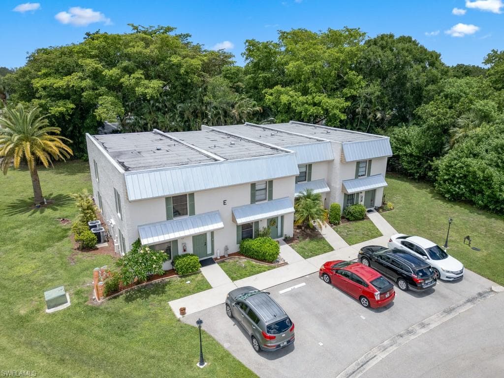 151 Cypress Way E E101, Naples, FL 34110-4