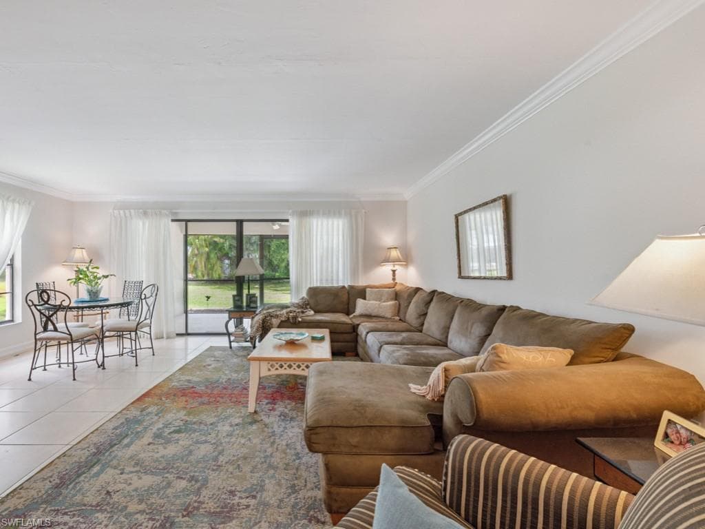 151 Cypress Way E E101, Naples, FL 34110-5