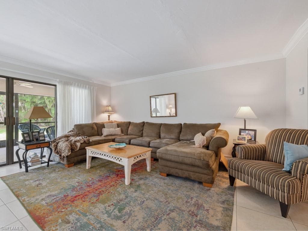 151 Cypress Way E E101, Naples, FL 34110-7