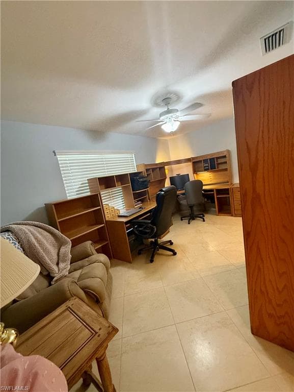 4802 Lakewood Blvd, Naples, FL 34112-9