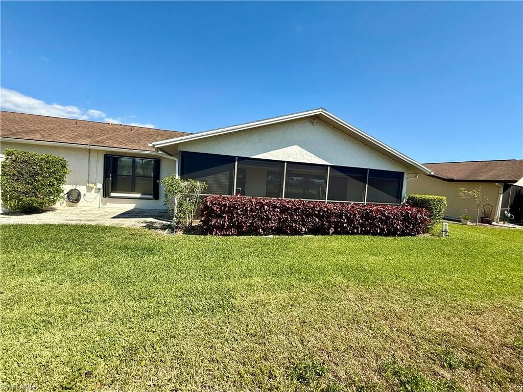 4802 Lakewood Blvd, Naples, FL 34112-19