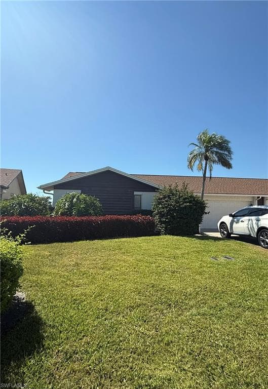 4802 Lakewood Blvd, Naples, FL 34112-1