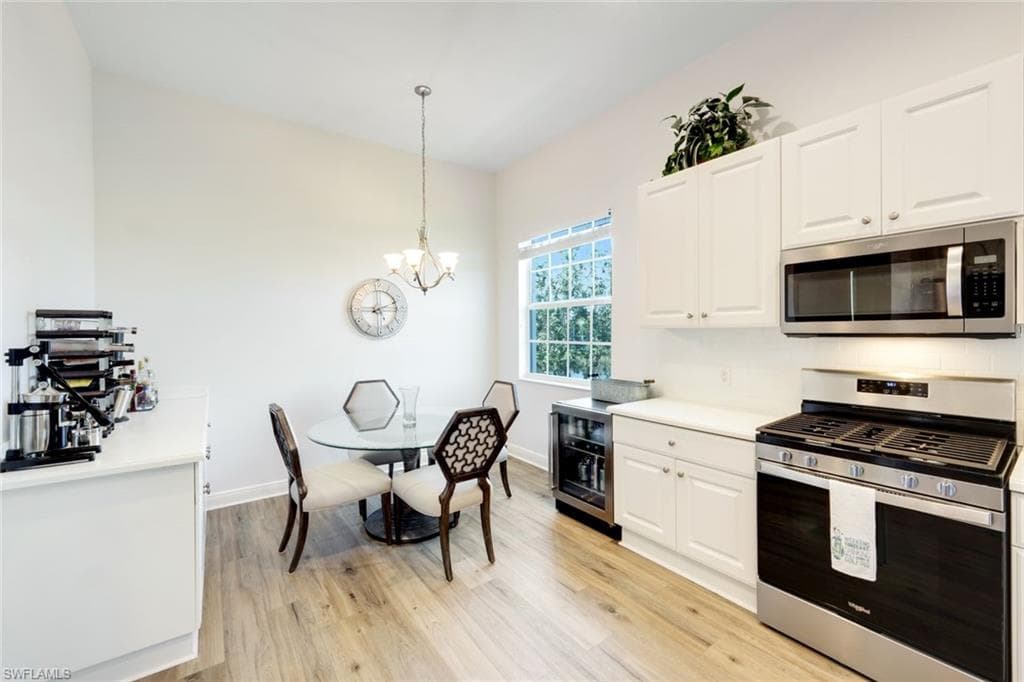 9292 Belle Ct 201, Naples, FL 34114-4