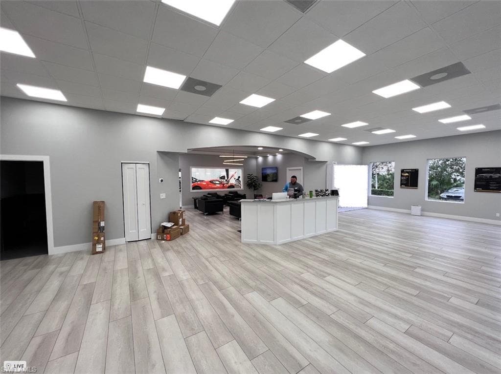 3550 Westview Dr, Naples, FL 34104-2