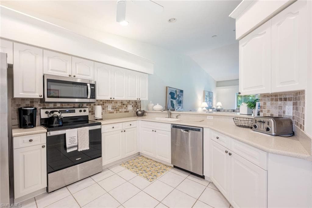8600 Naples Heritage Dr 526, Naples, FL 34112-18