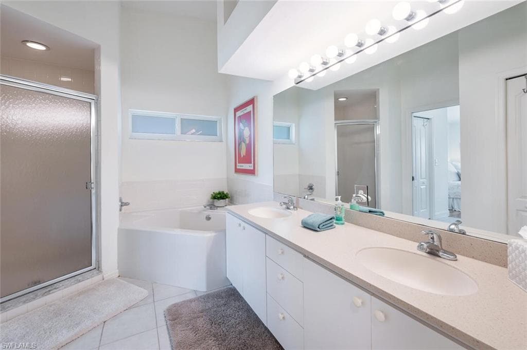 8600 Naples Heritage Dr 526, Naples, FL 34112-27