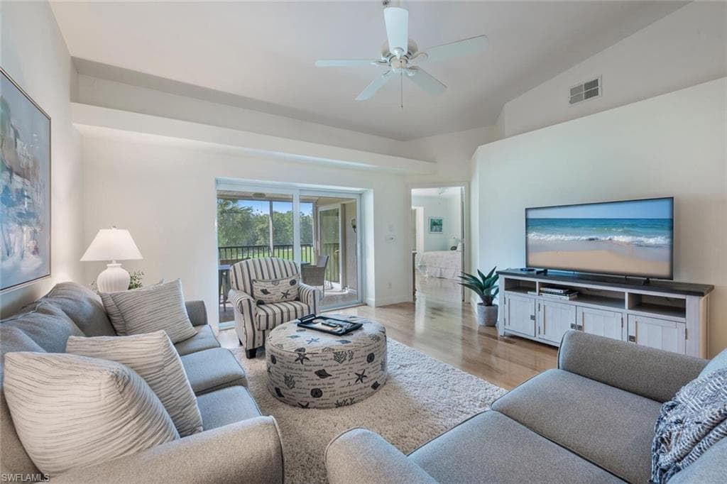 8600 Naples Heritage Dr 526, Naples, FL 34112-2