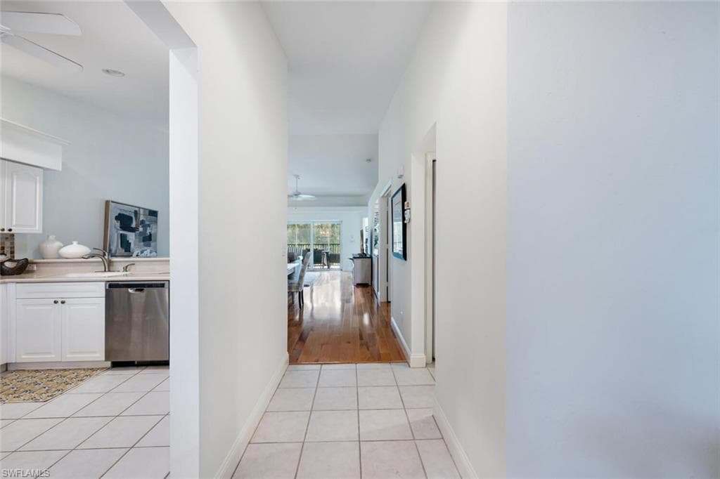 8600 Naples Heritage Dr 526, Naples, FL 34112-8