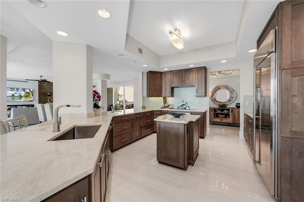 700 La Peninsula Blvd 306, Naples, FL 34113-9