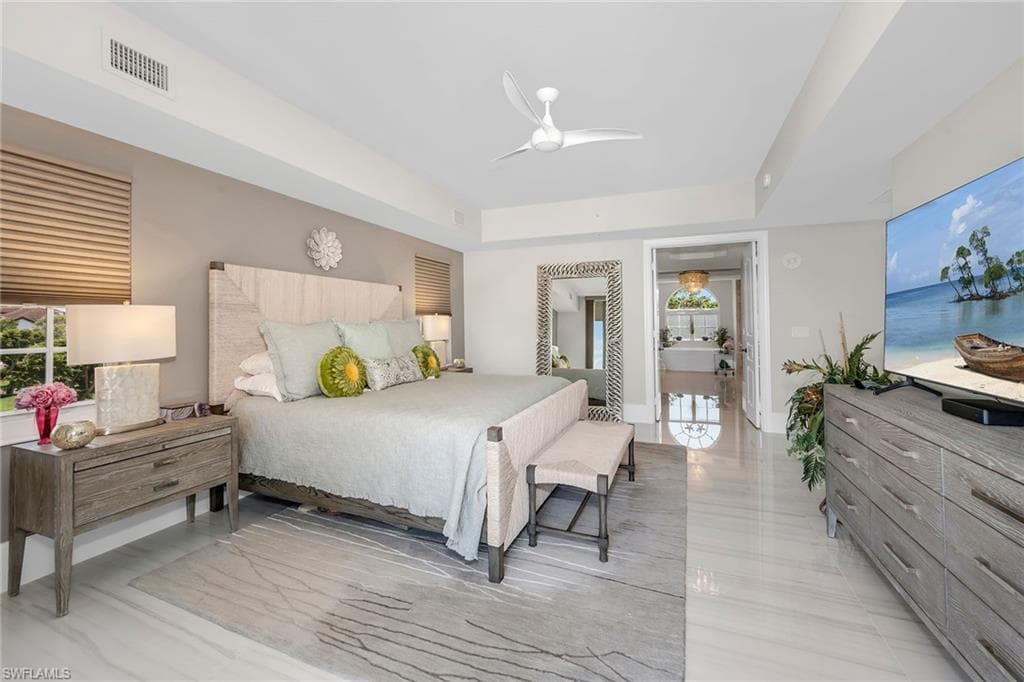 700 La Peninsula Blvd 306, Naples, FL 34113-19