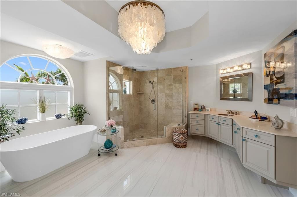 700 La Peninsula Blvd 306, Naples, FL 34113-21