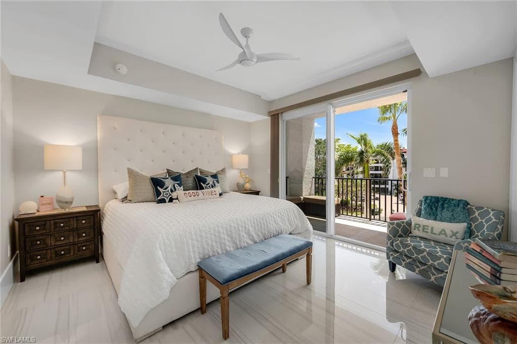 700 La Peninsula Blvd 306, Naples, FL 34113-26