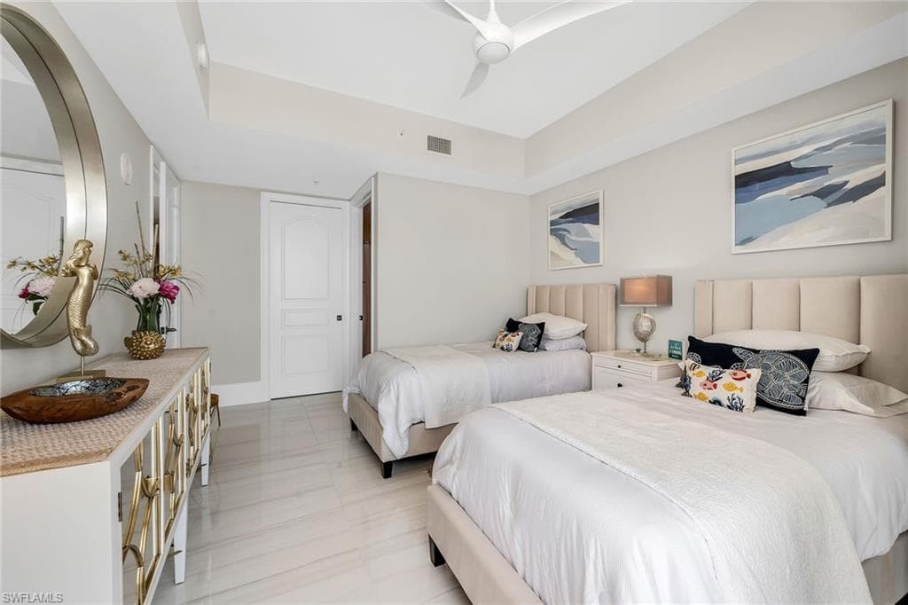700 La Peninsula Blvd 306, Naples, FL 34113-32