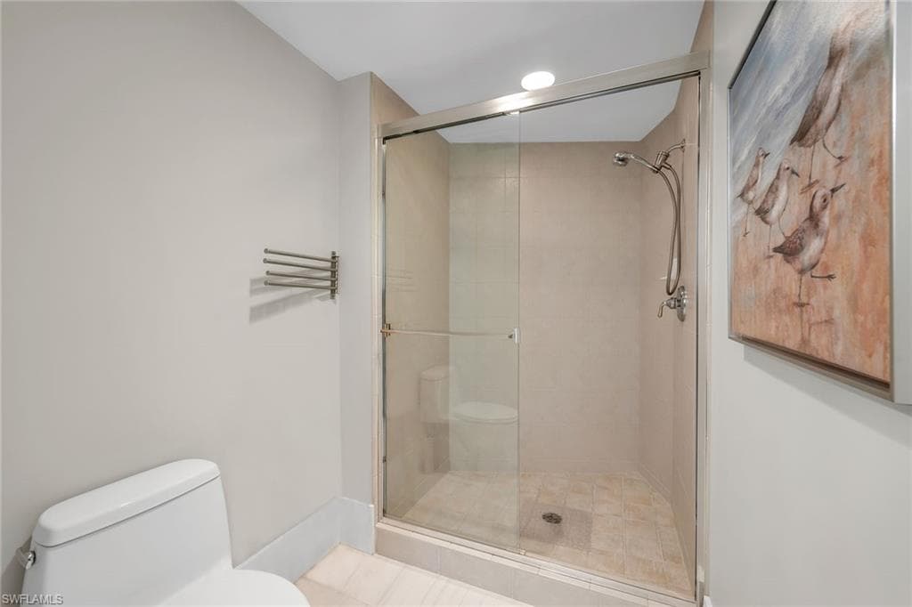 700 La Peninsula Blvd 306, Naples, FL 34113-33
