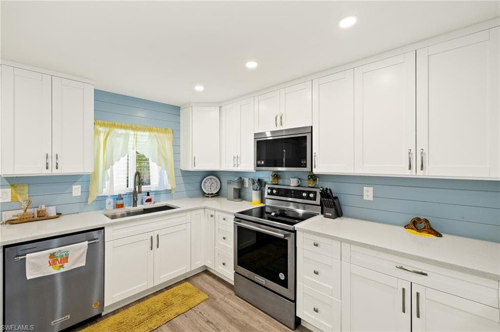1417 Chesapeake Ave 106, Naples, FL 34102-11