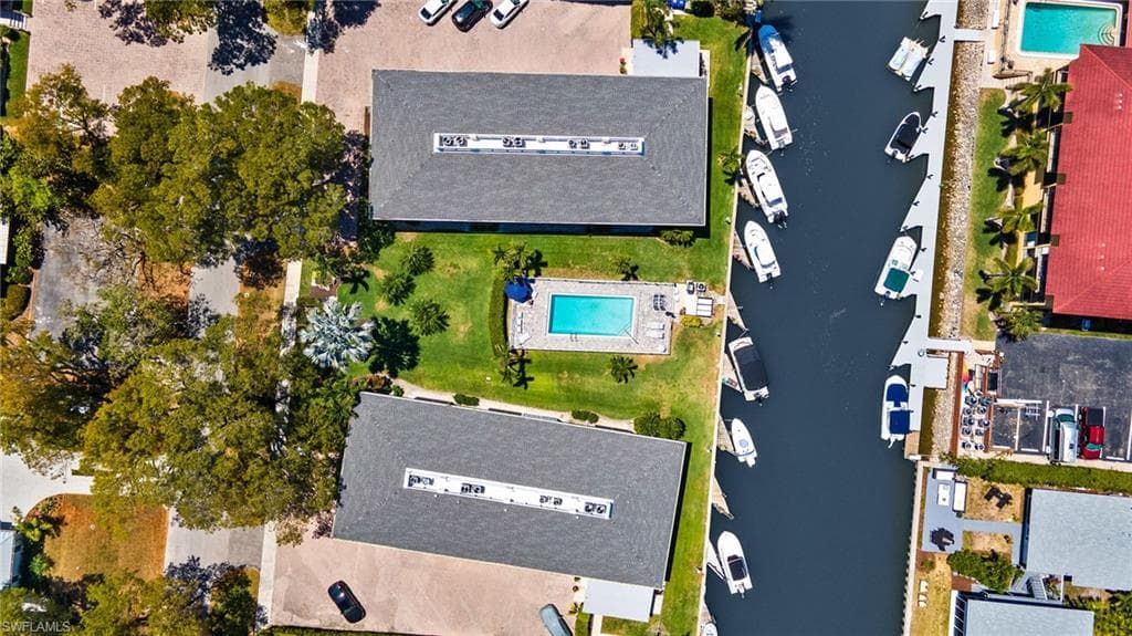 1417 Chesapeake Ave 106, Naples, FL 34102-33