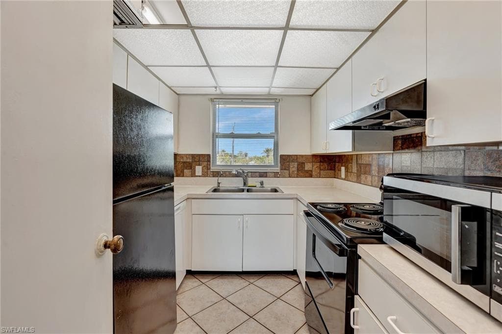 1010 Manatee Rd B305, Naples, FL 34114-9