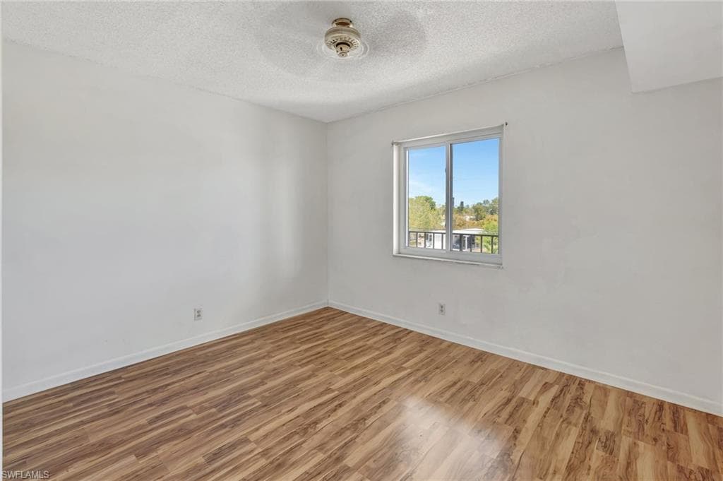 1010 Manatee Rd B305, Naples, FL 34114-11