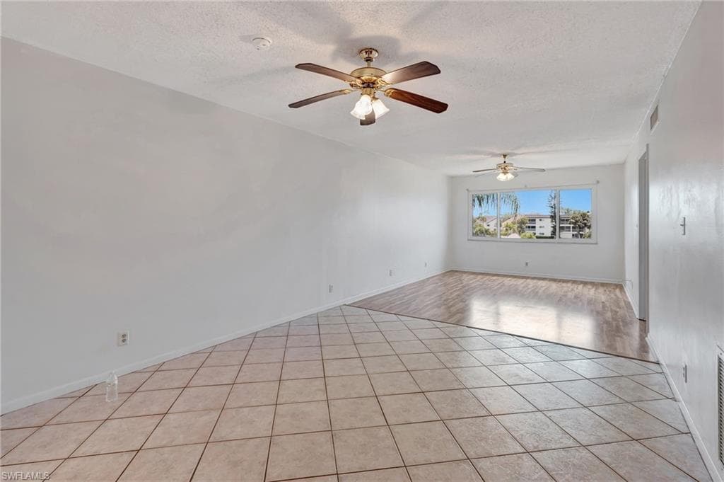 1010 Manatee Rd B305, Naples, FL 34114-4