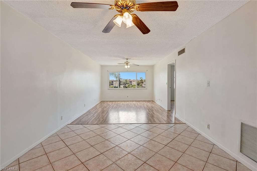 1010 Manatee Rd B305, Naples, FL 34114-6